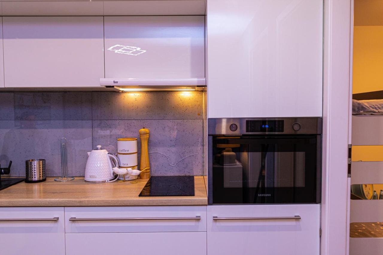 Apartament Srodmiescie Apartment Gdynia Bagian luar foto